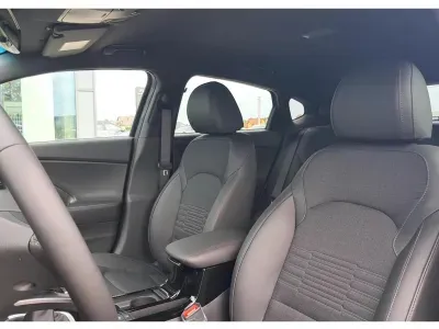NIEBIESKI INNE HYUNDAI I30 z 2025 r., BENZYNA, skrzynia biegów MANUALNA 140KM, zdjęcie 16 z 17