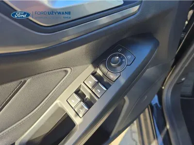 CZARNY HATCHBACK FORD FOCUS z 2023 r., BENZYNA, skrzynia biegów MANUALNA 92KM, zdjęcie 28 z 29
