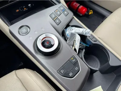 SZARY SUV KIA SPORTAGE z 2026 r., HYBRYDA/BENZYNA, skrzynia biegów AUTOMATYCZNA 176KM, zdjęcie 17 z 25