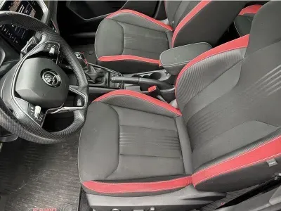 SZARY SUV SKODA KAMIQ z 2022 r., BENZYNA, skrzynia biegów AUTOMATYCZNA 150KM, zdjęcie 7 z 19