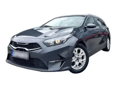 SZARY KOMBI KIA CEED z 2022 r., BENZYNA, skrzynia biegów AUTOMATYCZNA 118KM, zdjęcie główne