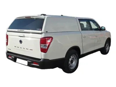 BIAŁY SUV SSANGYONG MUSSO z 2022 r., DIESEL, skrzynia biegów MANUALNA 148KM, zdjęcie 25 z 27