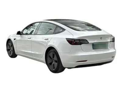 BIAŁY SEDAN TESLA MODEL 3 z 2022 r., ELEKTRYCZNY, skrzynia biegów AUTOMATYCZNA 306KM, zdjęcie 9 z 18