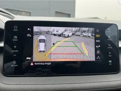 POMARAŃCZOWY HATCHBACK SKODA FABIA z 2025 r., BENZYNA, skrzynia biegów MANUALNA 116KM, zdjęcie 2 z 16