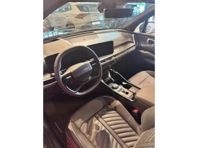 CZARNY KOMBI KIA SORENTO z 2026 r., BENZYNA, skrzynia biegów AUTOMATYCZNA 160KM, zdjęcie 3 z 5