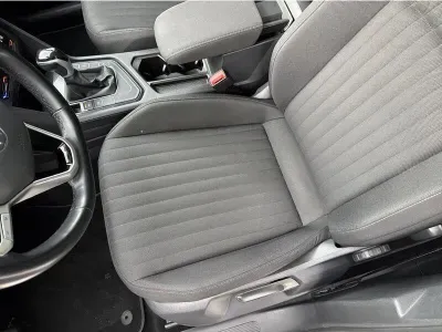 SZARY SUV VOLKSWAGEN TIGUAN ALLSPACE z 2022 r., BENZYNA, skrzynia biegów AUTOMATYCZNA 150KM, zdjęcie 8 z 19