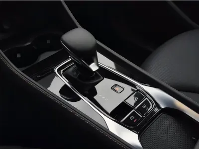 CZARNY SUV MG HS z 2026 r., HYBRYDA/BENZYNA, skrzynia biegów AUTOMATYCZNA 224KM, zdjęcie 6 z 9