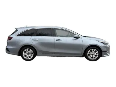 SREBRNY KOMBI KIA CEED z 2023 r., BENZYNA, skrzynia biegów AUTOMATYCZNA 160KM, zdjęcie 10 z 19