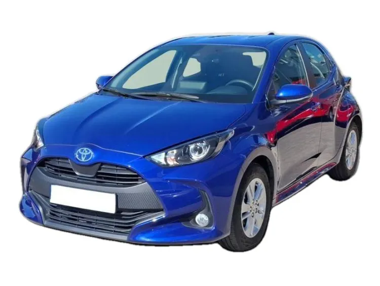 NIEBIESKI HATCHBACK TOYOTA YARIS z 2024 r., BENZYNA, skrzynia biegów MANUALNA 92KM, zdjęcie główne