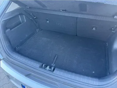 SREBRNY SUV KIA STONIC z 2026 r., BENZYNA, skrzynia biegów MANUALNA 74KM, zdjęcie 9 z 21