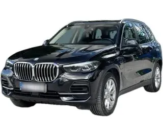 CZARNY SUV BMW X5 z 2022 r., HYBRYDA/BENZYNA, skrzynia biegów AUTOMATYCZNA 394KM, zdjęcie główne