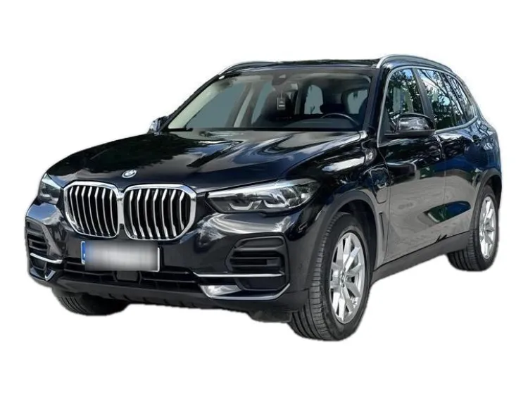 CZARNY SUV BMW X5 z 2022 r., HYBRYDA/BENZYNA, skrzynia biegów AUTOMATYCZNA 394KM, zdjęcie główne