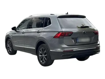 SZARY SUV VOLKSWAGEN TIGUAN ALLSPACE z 2022 r., BENZYNA, skrzynia biegów AUTOMATYCZNA 150KM, zdjęcie 10 z 19