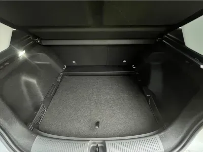 SREBRNY SUV MG ZS z 2026 r., HYBRYDA/BENZYNA, skrzynia biegów AUTOMATYCZNA 197KM, zdjęcie 5 z 15