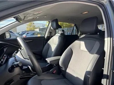 ZIELONY SUV KIA NIRO z 2022 r., HYBRYDA/BENZYNA, skrzynia biegów AUTOMATYCZNA 184KM, zdjęcie 3 z 18