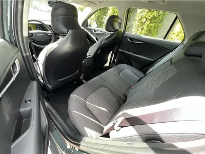ZIELONY HATCHBACK KIA NIRO z 2026 r., HYBRYDA/BENZYNA, skrzynia biegów AUTOMATYCZNA 136KM, zdjęcie 10 z 19