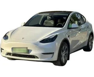 BIAŁY SUV TESLA MODEL Y z 2022 r., ELEKTRYCZNY, skrzynia biegów AUTOMATYCZNA 476KM, zdjęcie główne