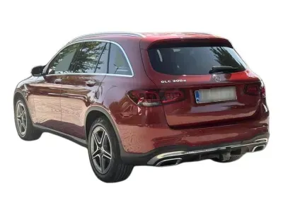 CZERWONY SUV MERCEDES CLASE GLC z 2022 r., DIESEL, skrzynia biegów AUTOMATYCZNA 245KM, zdjęcie 4 z 19