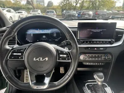 ZIELONY KOMBI KIA PROCEED z 2023 r., BENZYNA, skrzynia biegów AUTOMATYCZNA 160KM, zdjęcie 15 z 19