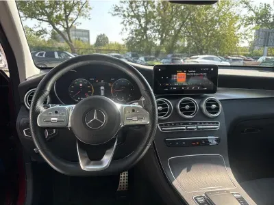 CZERWONY SUV MERCEDES CLASE GLC z 2022 r., DIESEL, skrzynia biegów AUTOMATYCZNA 245KM, zdjęcie 16 z 19
