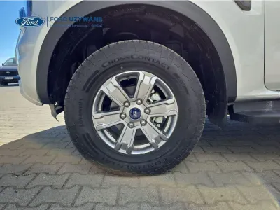 SREBRNY SUV FORD RANGER z 2024 r., DIESEL, skrzynia biegów AUTOMATYCZNA 125KM, zdjęcie 12 z 25