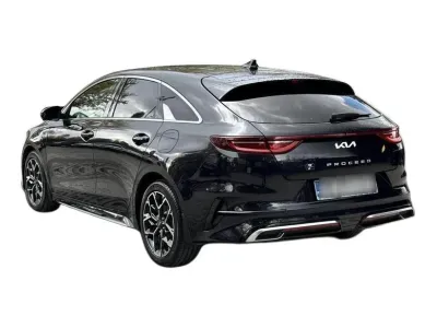 CZARNY KOMBI KIA PROCEED z 2023 r., BENZYNA, skrzynia biegów AUTOMATYCZNA 160KM, zdjęcie 8 z 19