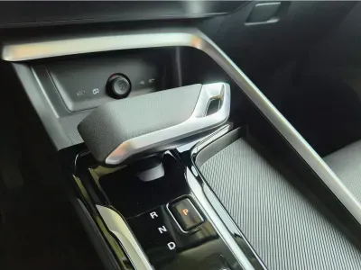ZIELONY SUV MG ZS HYBRID z 2026 r., HYBRYDA/BENZYNA, skrzynia biegów AUTOMATYCZNA 197KM, zdjęcie 16 z 18