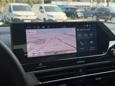 CZARNY HATCHBACK CITROEN C4 z 2026 r., HYBRYDA/BENZYNA, skrzynia biegów AUTOMATYCZNA 145KM, zdjęcie 9 z 19
