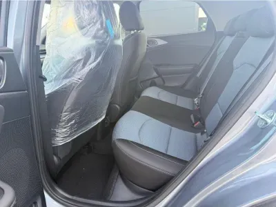 SREBRNY SUV KIA XCEED z 2026 r., BENZYNA, skrzynia biegów AUTOMATYCZNA 110KM, zdjęcie 18 z 22