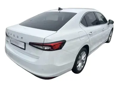 BIAŁY SEDAN SKODA SUPERB LIM. z 2024 r., BENZYNA, skrzynia biegów AUTOMATYCZNA 150KM, zdjęcie 4 z 20