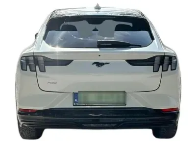 BIAŁY SUV FORD MUSTANG MACH E z 2023 r., ELEKTRYCZNY, skrzynia biegów AUTOMATYCZNA 269KM, zdjęcie 10 z 18