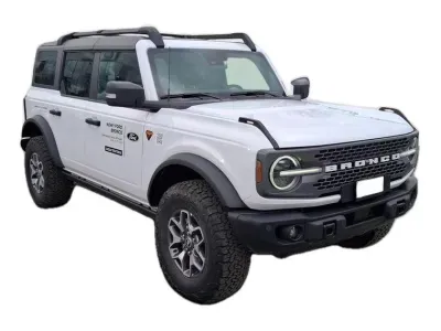 BIAŁY SUV FORD BRONCO z 2023 r., BENZYNA, skrzynia biegów AUTOMATYCZNA 246KM, zdjęcie 4 z 32