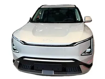 SREBRNY SUV KIA EV5 z 2025 r., ELEKTRYCZNY, skrzynia biegów AUTOMATYCZNA 160KM, zdjęcie 14 z 22