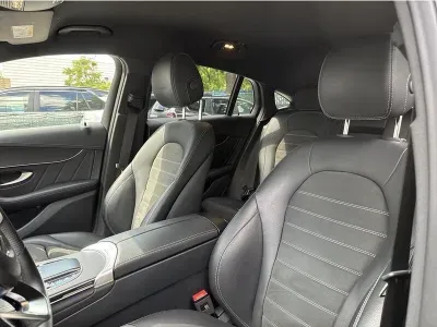 CZARNY SUV MERCEDES CLASE GLC z 2023 r., DIESEL, skrzynia biegów AUTOMATYCZNA 245KM, zdjęcie 15 z 18