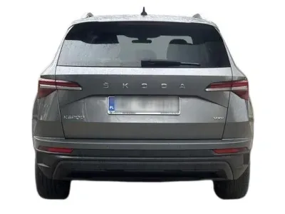 SZARY SUV SKODA KAROQ z 2023 r., DIESEL, skrzynia biegów AUTOMATYCZNA 150KM, zdjęcie 9 z 19