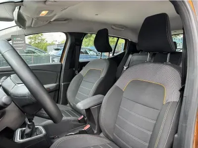 POMARAŃCZOWY HATCHBACK DACIA SANDERO III z 2022 r., BENZYNA, skrzynia biegów MANUALNA 90KM, zdjęcie 4 z 18