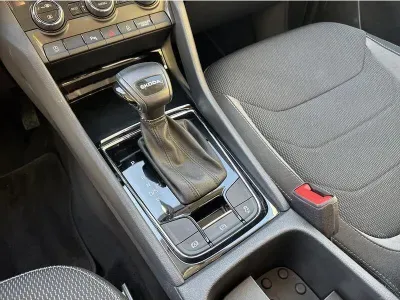 SREBRNY SUV SKODA KODIAQ z 2022 r., BENZYNA, skrzynia biegów AUTOMATYCZNA 150KM, zdjęcie 5 z 19