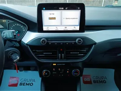 SREBRNY HATCHBACK FORD FOCUS LIM. z 2020 r., BENZYNA, skrzynia biegów MANUALNA 125KM, zdjęcie 19 z 20
