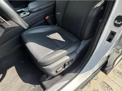 BIAŁY SUV LEXUS NX z 2022 r., HYBRYDA/BENZYNA, skrzynia biegów AUTOMATYCZNA 242KM, zdjęcie 2 z 19