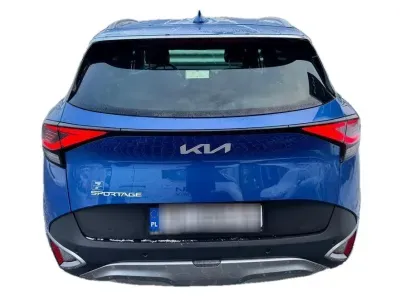 NIEBIESKI SUV KIA SPORTAGE z 2023 r., BENZYNA, skrzynia biegów AUTOMATYCZNA 110KM, zdjęcie 12 z 23