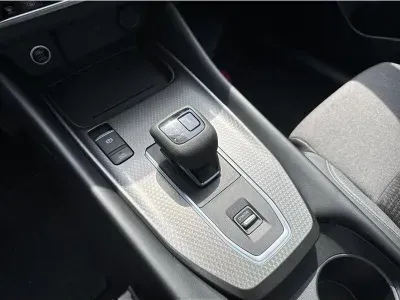 SZARY SUV NISSAN QASHQAI z 2024 r., BENZYNA, skrzynia biegów AUTOMATYCZNA 158KM, zdjęcie 3 z 19