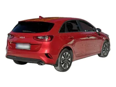 CZERWONY HATCHBACK KIA CEED z 2024 r., BENZYNA, skrzynia biegów AUTOMATYCZNA 140KM, zdjęcie 17 z 19