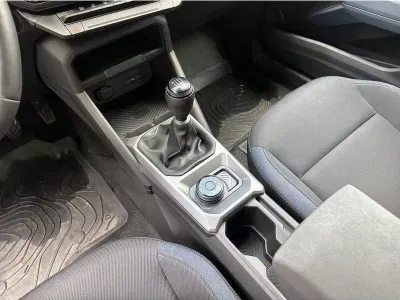 BIAŁY SUV DACIA DUSTER III z 2024 r., BENZYNA, skrzynia biegów MANUALNA 131KM, zdjęcie 15 z 19