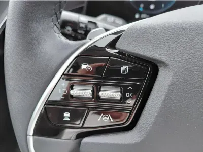 SZARY SUV KIA NIRO z 2026 r., HYBRYDA/BENZYNA, skrzynia biegów AUTOMATYCZNA 100KM, zdjęcie 7 z 23