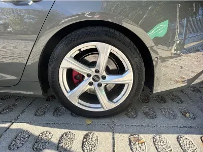 SZARY KOMBI AUDI A6 z 2022 r., HYBRYDA/BENZYNA, skrzynia biegów AUTOMATYCZNA 367KM, zdjęcie 9 z 19