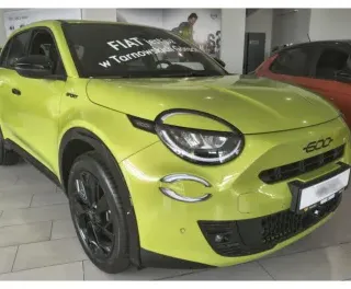 ZIELONY HATCHBACK FIAT 600 z 2026 r., BENZYNA, skrzynia biegów AUTOMATYCZNA 145KM, zdjęcie główne