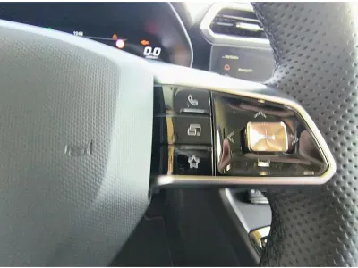 CZERWONY SUV MG ZS HYBRID z 2026 r., HYBRYDA/BENZYNA, skrzynia biegów AUTOMATYCZNA 197KM, zdjęcie 9 z 17