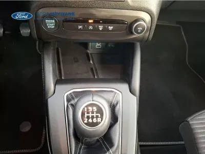 NIEBIESKI HATCHBACK FORD FOCUS z 2023 r., BENZYNA, skrzynia biegów MANUALNA 92KM, zdjęcie 26 z 28