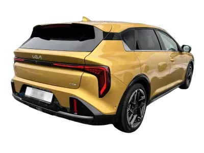 ZŁOTY HATCHBACK KIA K4 z 2025 r., BENZYNA, skrzynia biegów AUTOMATYCZNA 180KM, zdjęcie 6 z 9