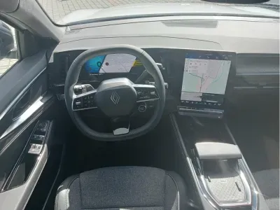 BIAŁY SUV RENAULT RAFALE z 2024 r., HYBRYDA/BENZYNA, skrzynia biegów AUTOMATYCZNA 200KM, zdjęcie 5 z 11